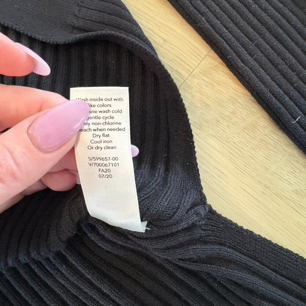 ** Athleta Lincoln Park Sweater split side Black Large - Picture 9 of 9
